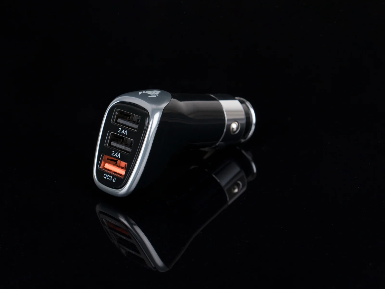 USB vehicle charger with multiple charging ports